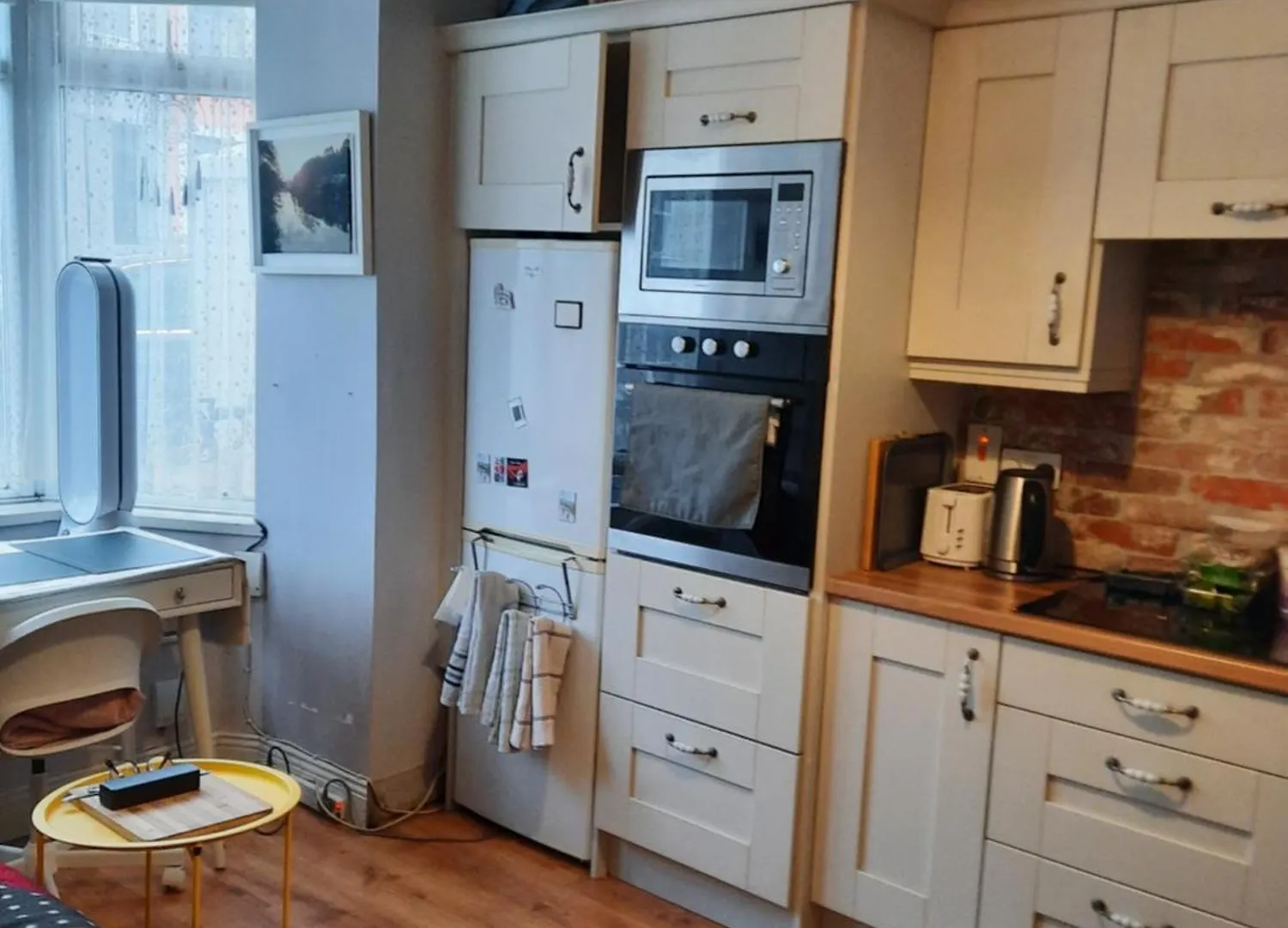 Double Room With Shared Bathroom Cork